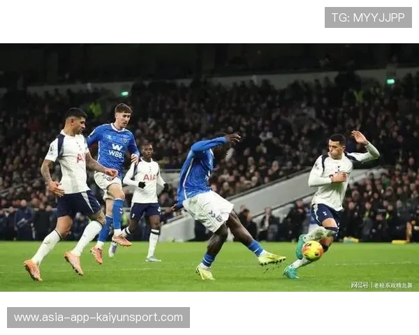 热刺主场战绩不佳：老资格球迷的流失与球队未来的挑战，热刺战绩表